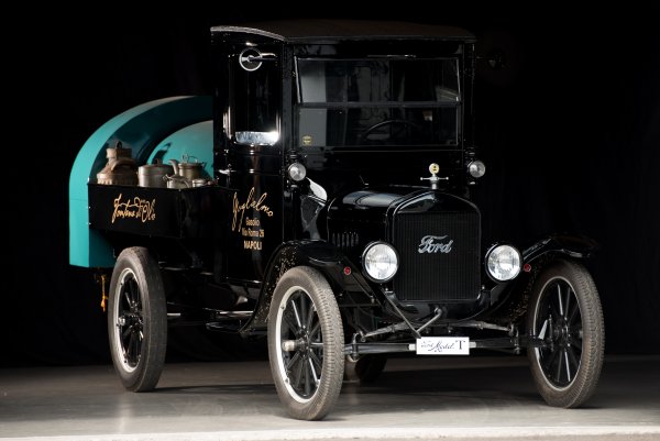 Ford Model TT Oiltruck Bj.1921